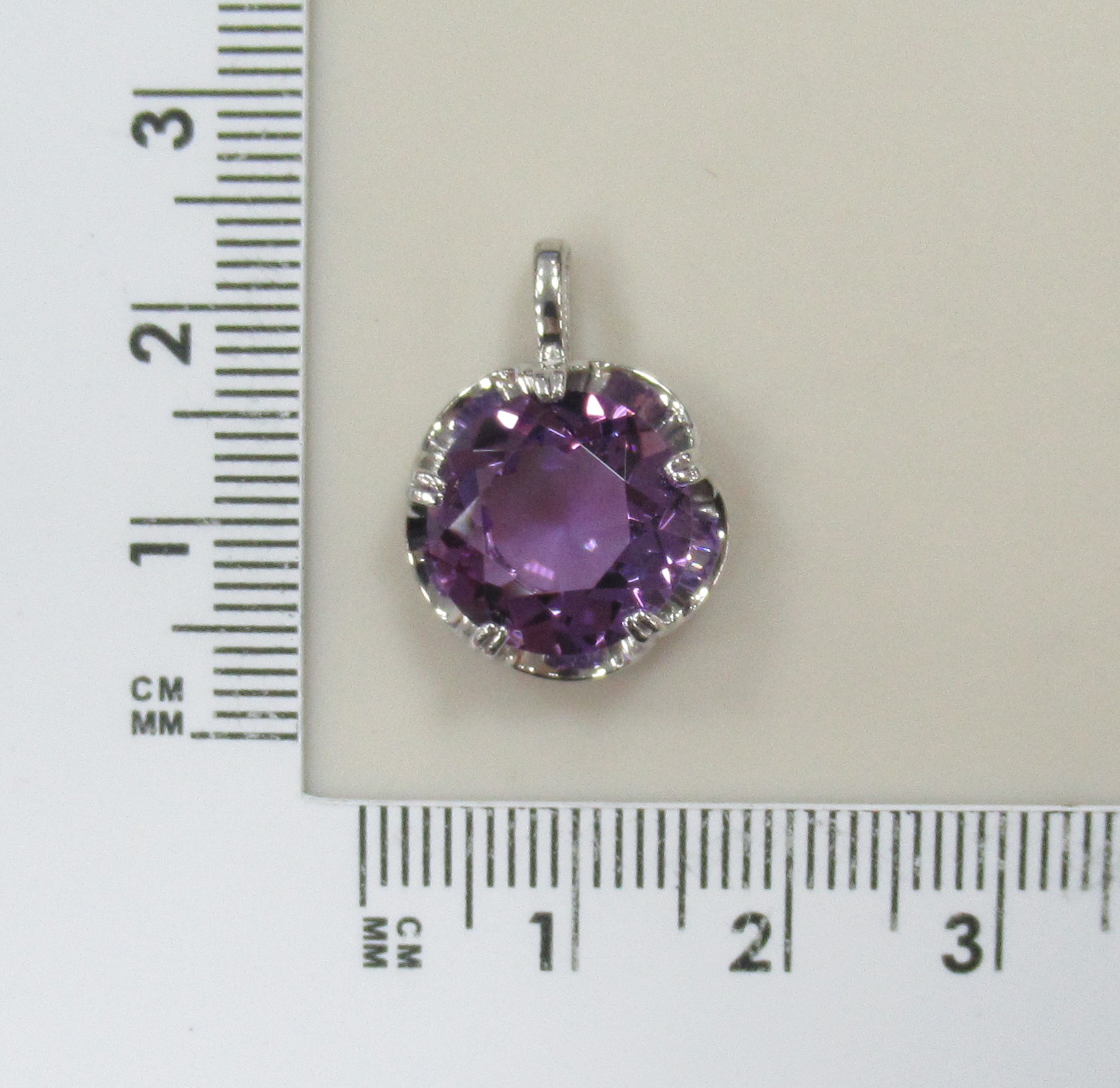 Серебряная подвеска с аметистом